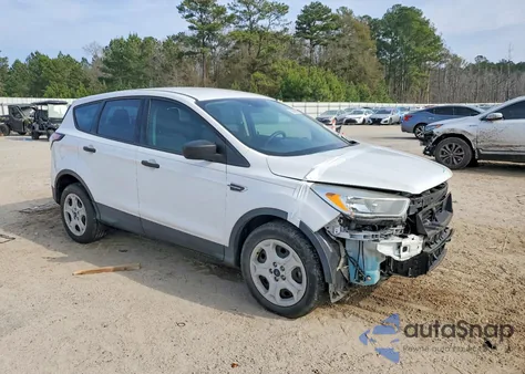 2017 Ford Escape S z USA, uszkodzony, nr VIN 1FMCU0F72HUD56343